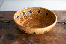 Load image into Gallery viewer, Balinese Greeting Basket